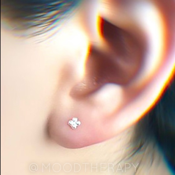 Teeny Tiny 925 Sterling Silver Quad Bead Stud Earrings Minimalist Upper Ear Rook - Picture 1 of 8